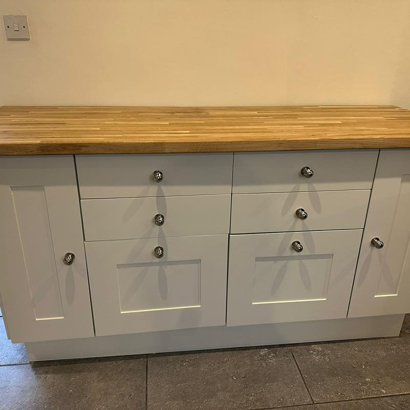 Kitchen units installed